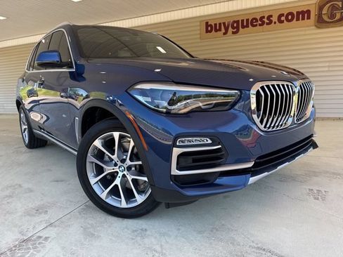 Used 2019 BMW X5 xDrive40i w/ Convenience Package AWD/4WD image 2