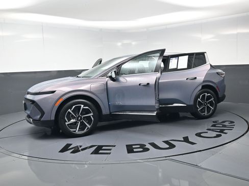 Used 2025 Chevrolet Equinox EV LT w/ Convenience Package image 21