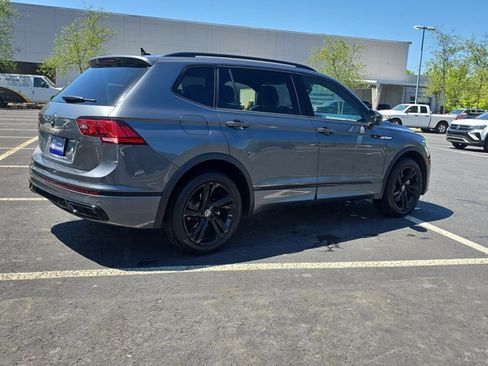 Used 2023 Volkswagen Tiguan SE R-Line image 5