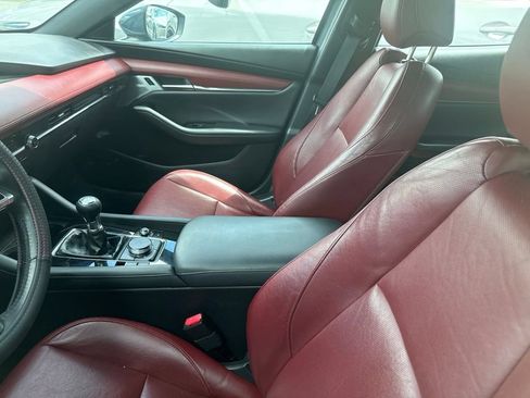 Used 2021 MAZDA MAZDA3 s FWD image 3