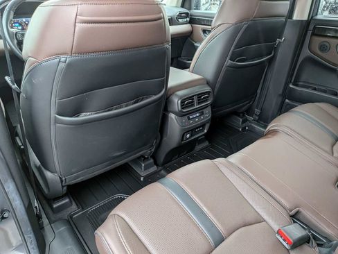 Certified 2025 Honda Pilot Elite image 16