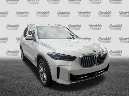 Used 2024 BMW X5 xDrive40i w/ Premium Package AWD/4WD image 2