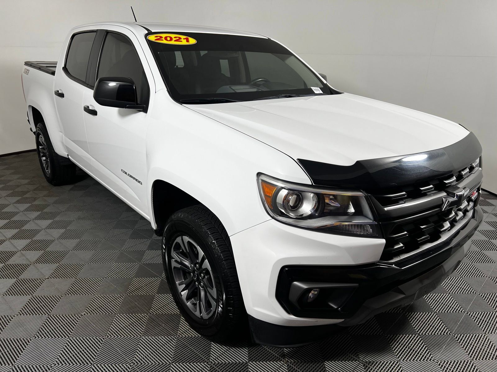 Used 2021 Chevrolet Colorado Z71 AWD/4WD image 3