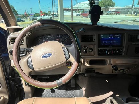 Used 2003 Ford Excursion XLT AWD/4WD image 15