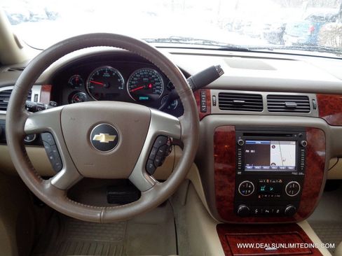 Used 2013 Chevrolet Tahoe LTZ image 10
