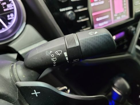 Used 2020 Toyota Camry SE image 37