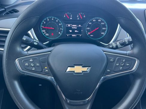Used 2021 Chevrolet Equinox LS w/ LPO, Blackout Package AWD/4WD image 20