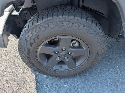 Used 2016 Jeep Wrangler Unlimited Sport AWD/4WD image 24