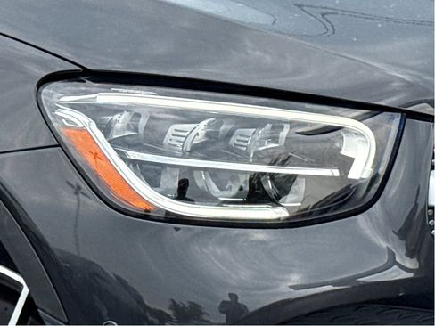 Used 2022 Mercedes-Benz GLC 300 4MATIC w/ AMG Line image 5