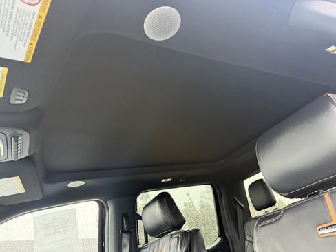 Used 2024 Ford F350 Platinum w/ Tremor Off-Road Package image 13