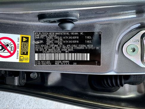 Used 2019 Toyota Highlander XLE image 6