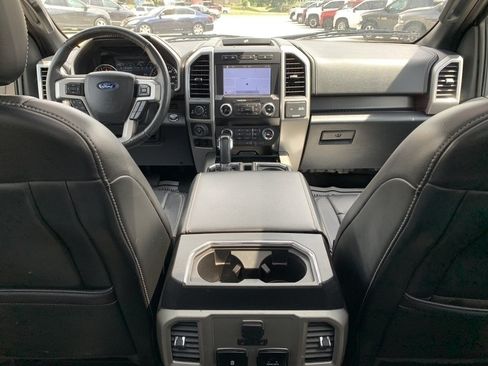 Used 2019 Ford F150 Lariat w/ Equipment Group 502A Luxury AWD/4WD image 16