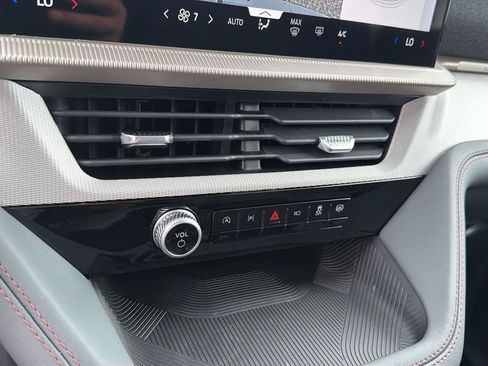 New 2026 Ford Explorer Active AWD/4WD image 50