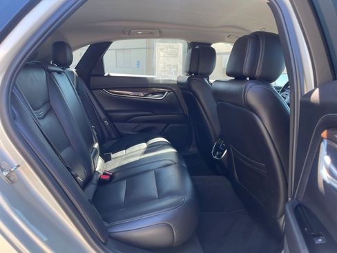 Used 2014 Cadillac XTS Luxury image 24