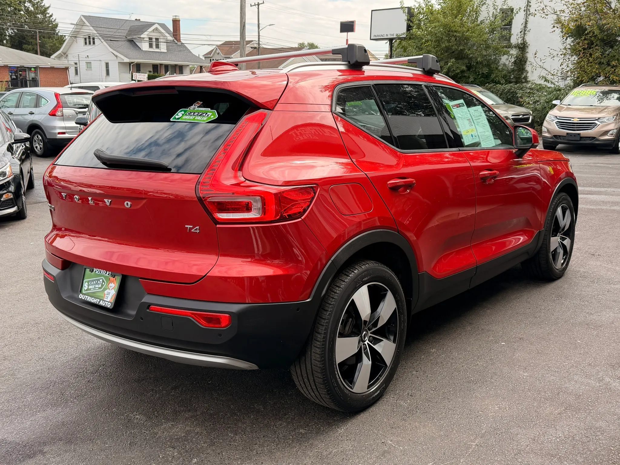 Used 2019 Volvo XC40 T4 Momentum FWD image 5