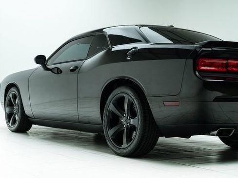 Used 2012 Dodge Challenger R/T image 19