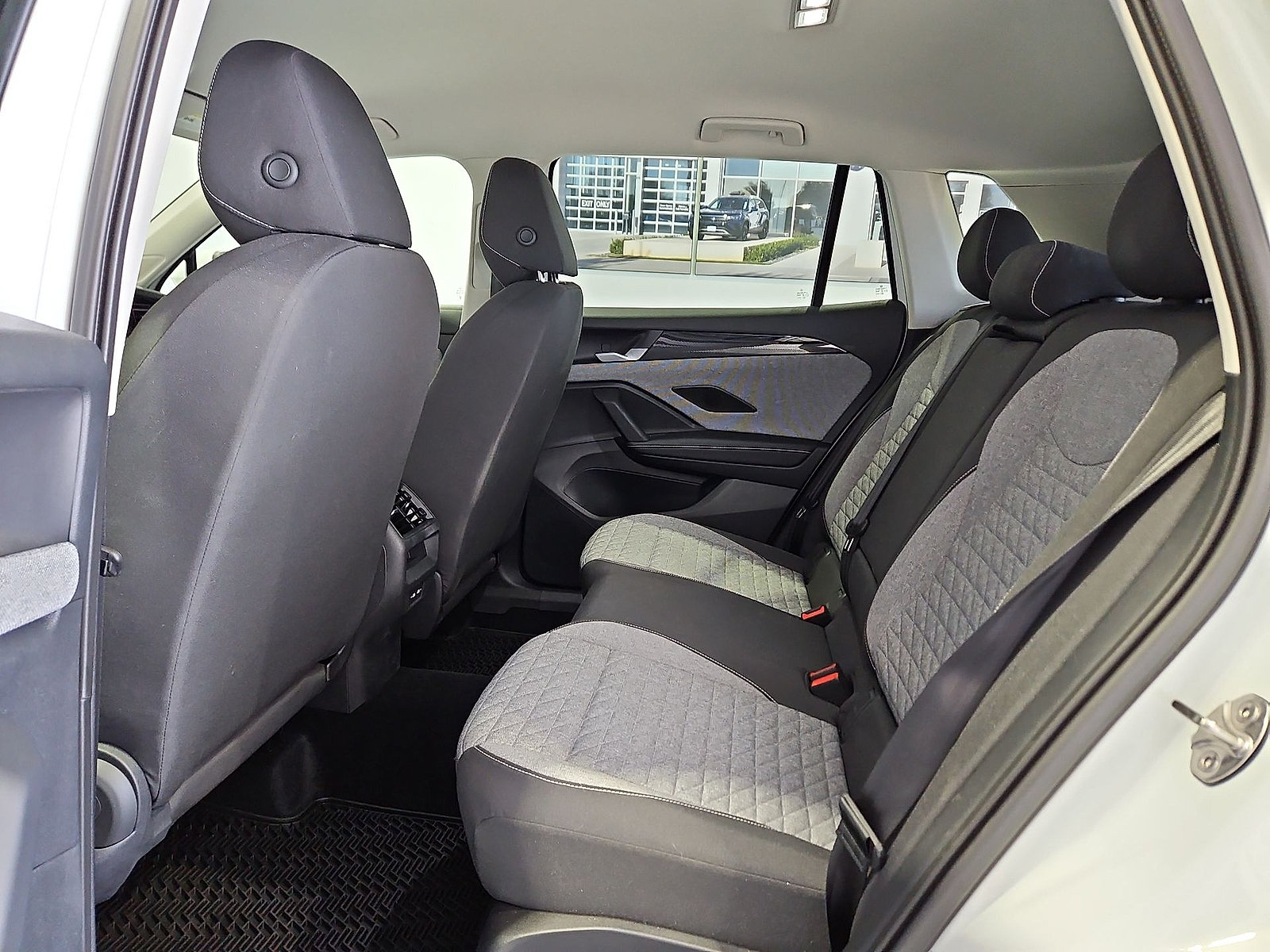 Certified 2025 Volkswagen Tiguan S FWD image 13