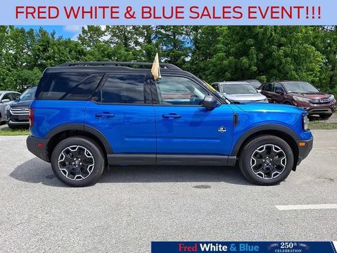 Used 2025 Ford Bronco Sport Outer Banks w/ Outer Banks Tech Package+ AWD/4WD image 12