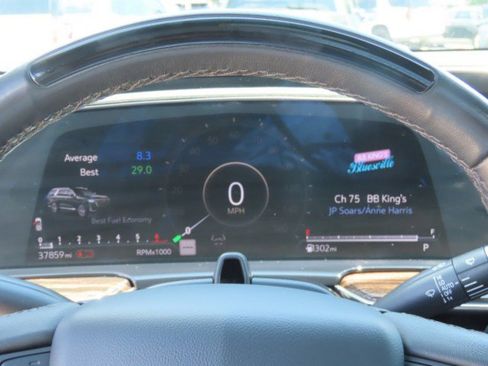 Used 2023 Cadillac Escalade ESV Premium Luxury RWD image 28