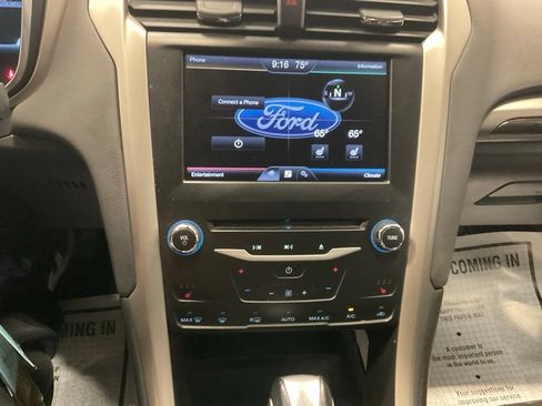 Used 2014 Ford Fusion SE w/ Equipment Group 502A FWD image 13