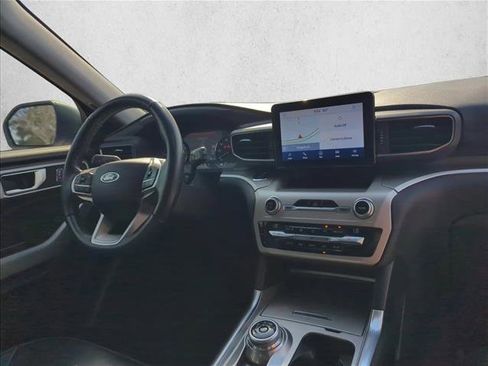 Used 2021 Ford Explorer XLT w/ Equipment Group 202A RWD image 25
