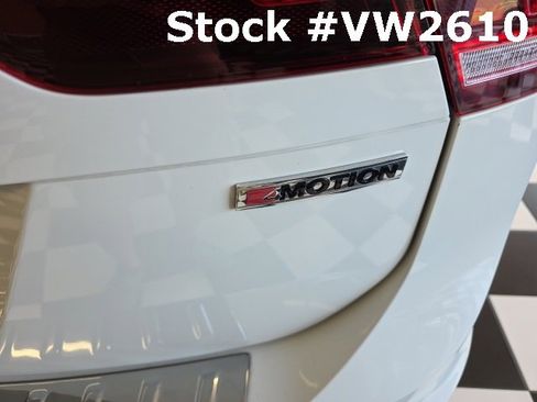 Certified 2021 Volkswagen Tiguan SEL image 8
