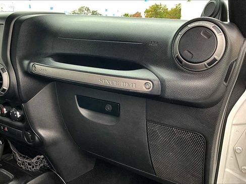 Used 2013 Jeep Wrangler Sport image 18