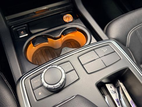 Used 2015 Mercedes-Benz GL 450 4MATIC image 47