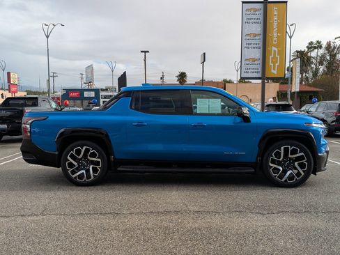 Used 2025 Chevrolet Silverado EV RST image 4