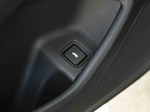 Used 2018 Honda Accord LX image 37