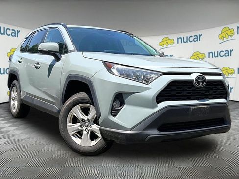 Used 2021 Toyota RAV4 XLE AWD/4WD image 1