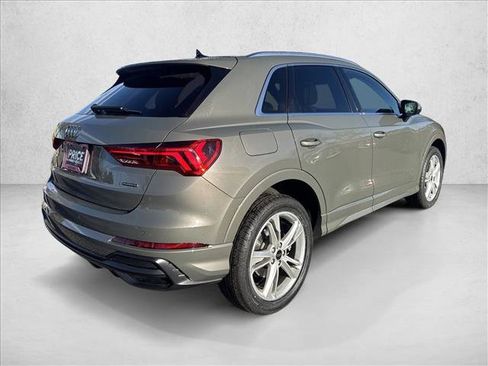 Used 2022 Audi Q3 2.0T Premium w/ Convenience Package image 5