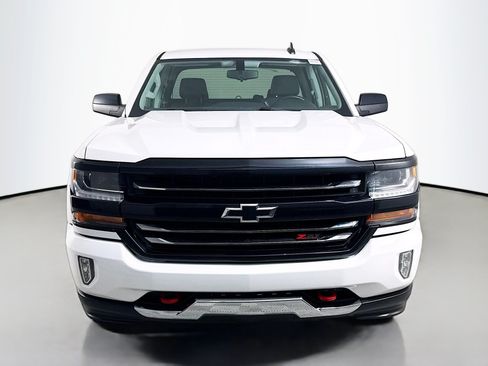 Used 2017 Chevrolet Silverado 1500 LT w/ Redline Edition AWD/4WD image 2