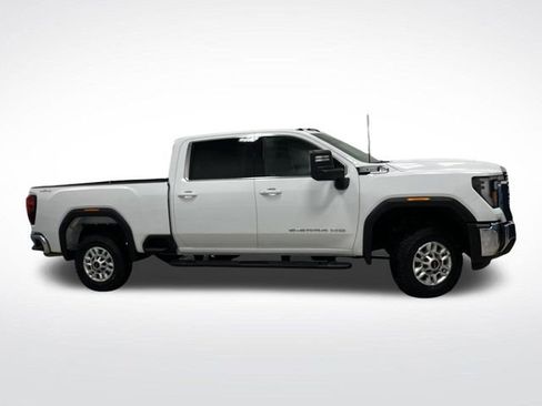 Used 2024 GMC Sierra 2500 SLE w/ SLE Convenience Package image 2