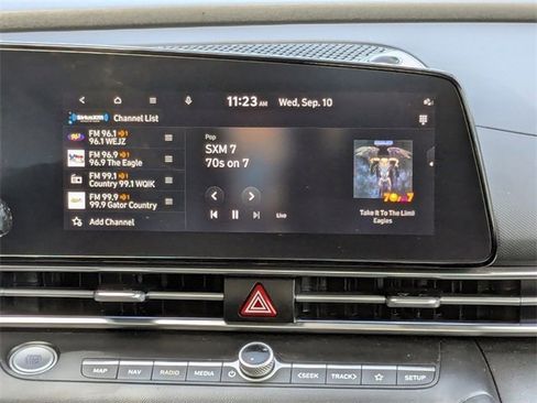 Used 2024 Hyundai Elantra SEL image 18