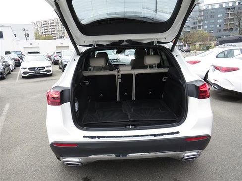 Used 2025 Mercedes-Benz GLA 250 4MATIC image 27