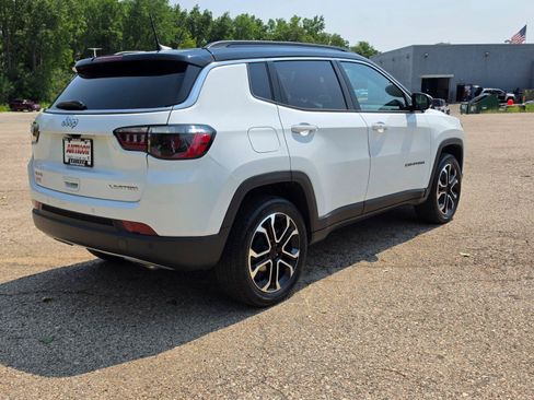 Used 2023 Jeep Compass Limited AWD/4WD image 3