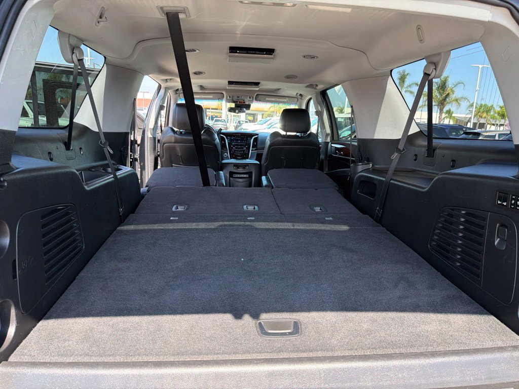 Used 2020 Cadillac Escalade ESV Premium Luxury w/ Escalade Sport Edition AWD/4WD image 24