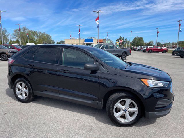 Used 2020 Ford Edge SE FWD image 2