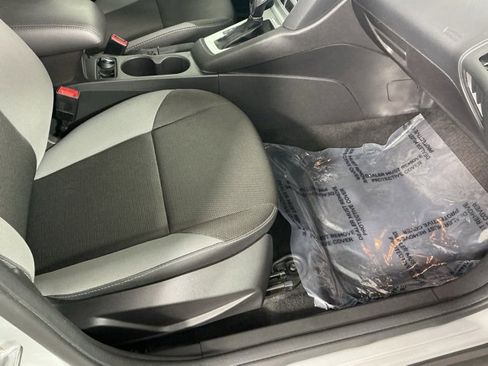 Used 2014 Ford Focus SE image 14