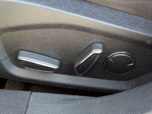 Used 2019 Ford Fusion SE image 19