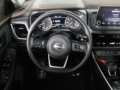 Certified 2022 Nissan Rogue SV FWD image 21