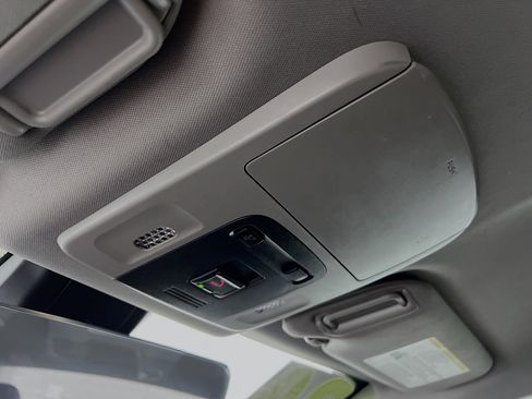 Used 2024 Toyota Camry SE image 21