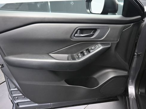 Used 2024 Nissan Rogue S AWD/4WD image 25
