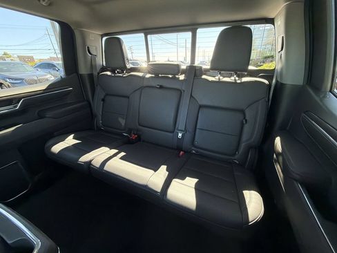 Used 2023 GMC Sierra 1500 SLT w/ SLT Premium Package AWD/4WD image 21