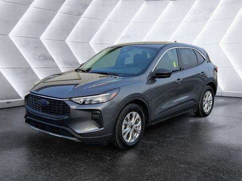 Used 2024 Ford Escape Active image 2