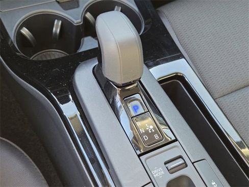 Used 2023 Toyota Prius LE image 23