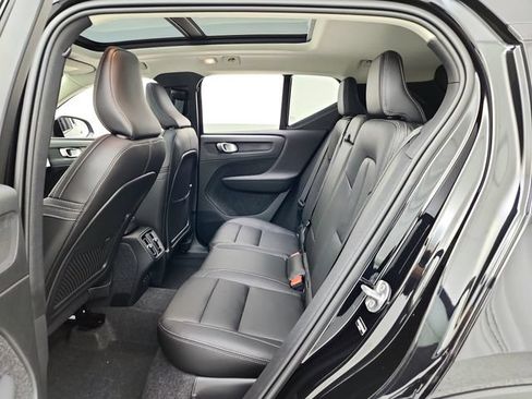 New 2026 Volvo XC40 B5 Plus w/ Climate Package AWD/4WD image 24