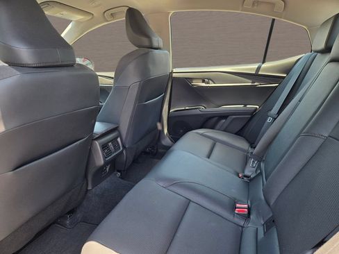 Used 2025 Toyota Camry XLE FWD image 11