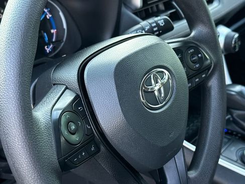 Used 2025 Toyota RAV4 XLE w/ Convenience Package AWD/4WD image 30